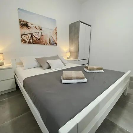 Dolce Biograd Na Moru With Private Swimming Pool Minutes From The Adriatic Sea فيلة *