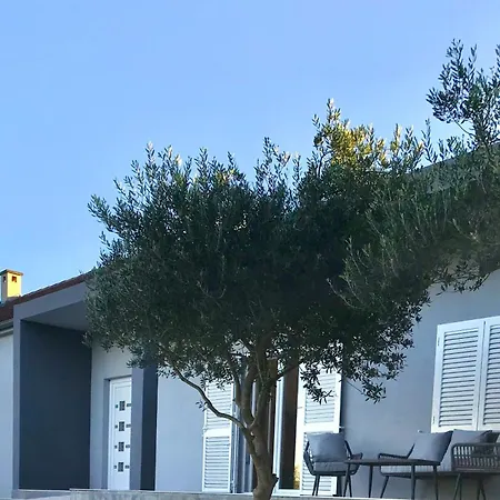 Dolce Biograd Na Moru With Private Swimming Pool Minutes From The Adriatic Sea Lisane Tinjske