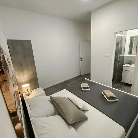 Dolce Biograd Na Moru With Private Swimming Pool Minutes From The Adriatic Sea 빌라 Lisane Tinjske
