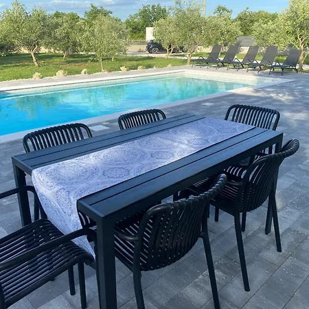 Dolce Biograd Na Moru With Private Swimming Pool Minutes From The Adriatic Sea *