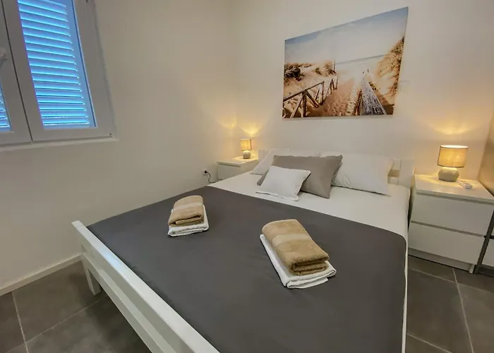 Villa Dolce Biograd Na Moru With Private Swimming Pool Minutes From The Adriatic Sea Lišane Tinjske