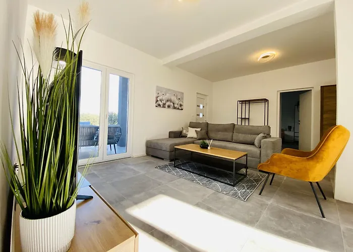 Dolce Biograd Na Moru With Private Swimming Pool Minutes From The Adriatic Sea Villa Lišane Tinjske