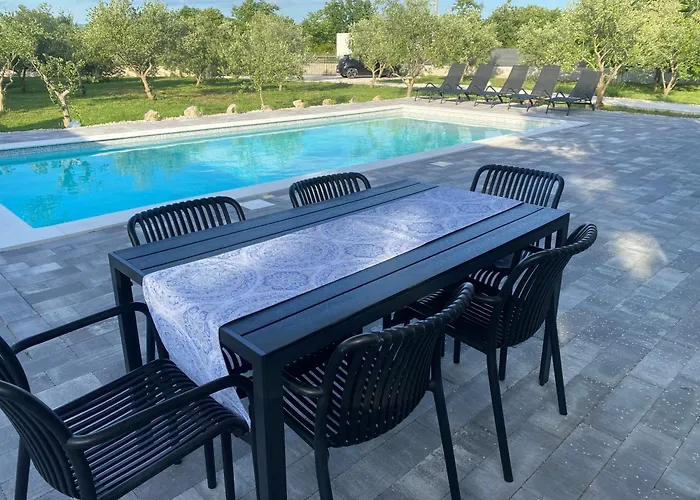Dolce Biograd Na Moru With Private Swimming Pool Minutes From The Adriatic Sea *